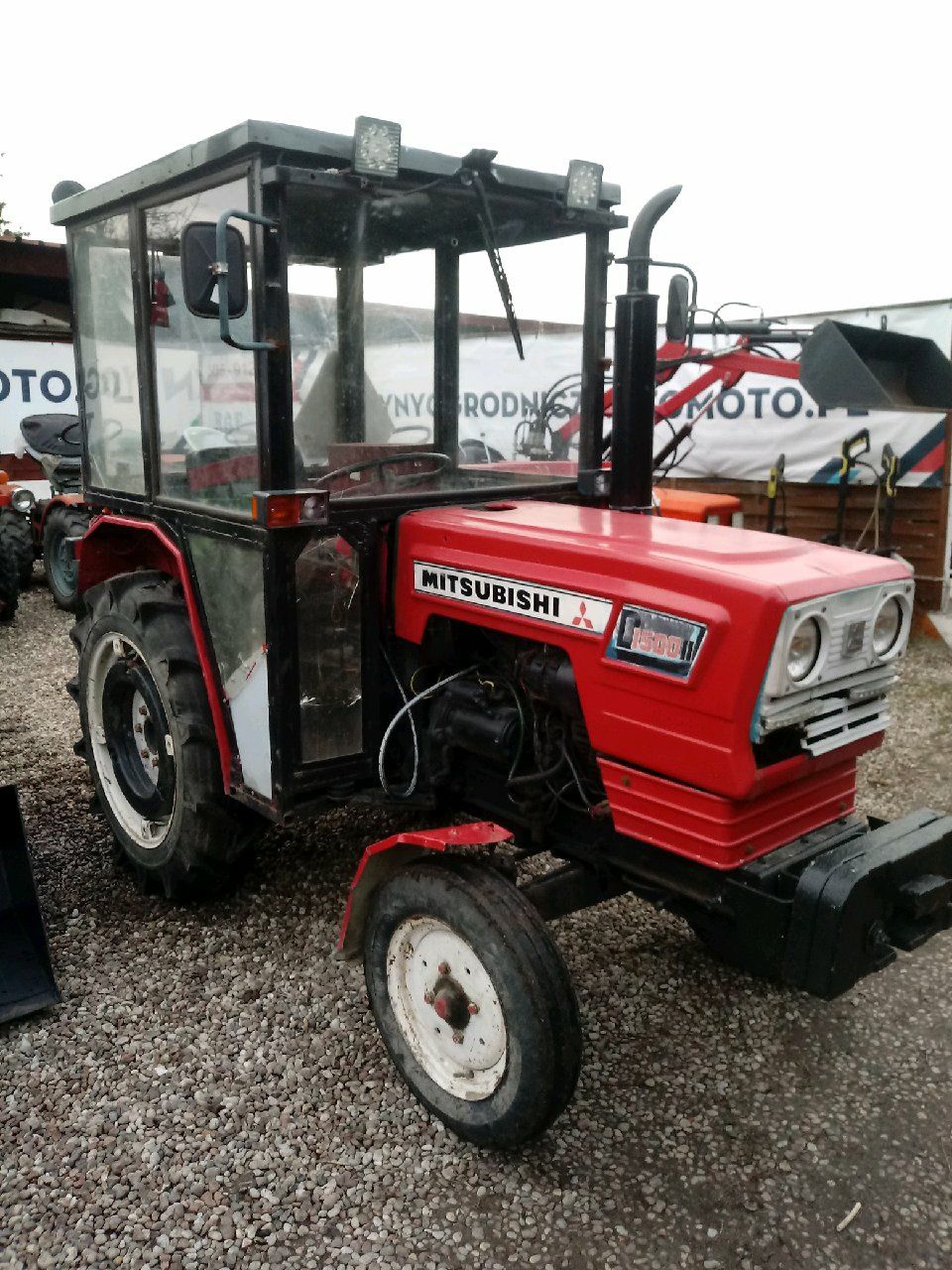 Mitsubishi TRAKTOREK iseki kubota yan-mar VST MT180 solis kosiarka mtz