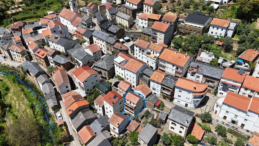 Moradia T6 Vila de Xisto 3 amplas varandas