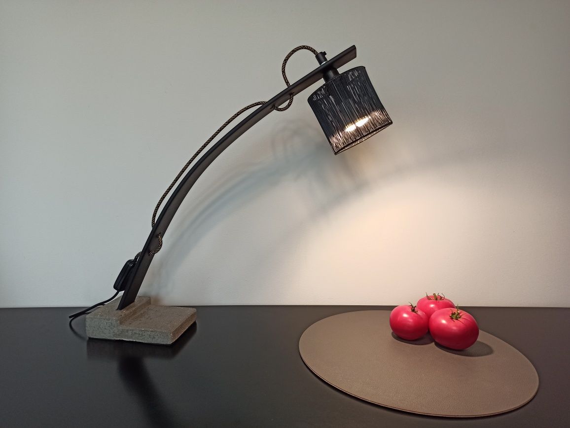 Lampa biurkowa nocna dekoracyjna loft beton drewno metal