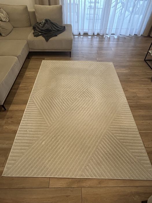 Dywan beżowy 2,3x1,6m