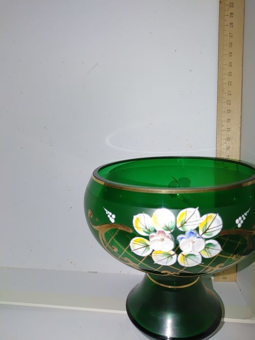 Конфетница из зелёного стекла конфетница зелёное стекло