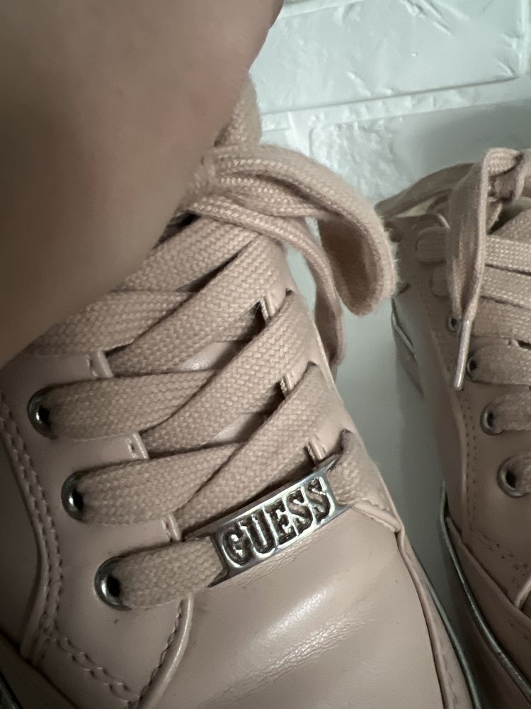 Buty guess rozm 37