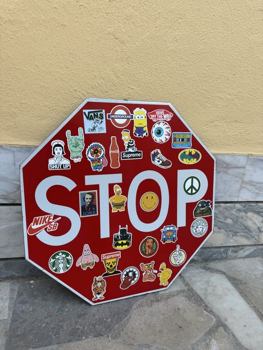 sinal de stop decorativo
