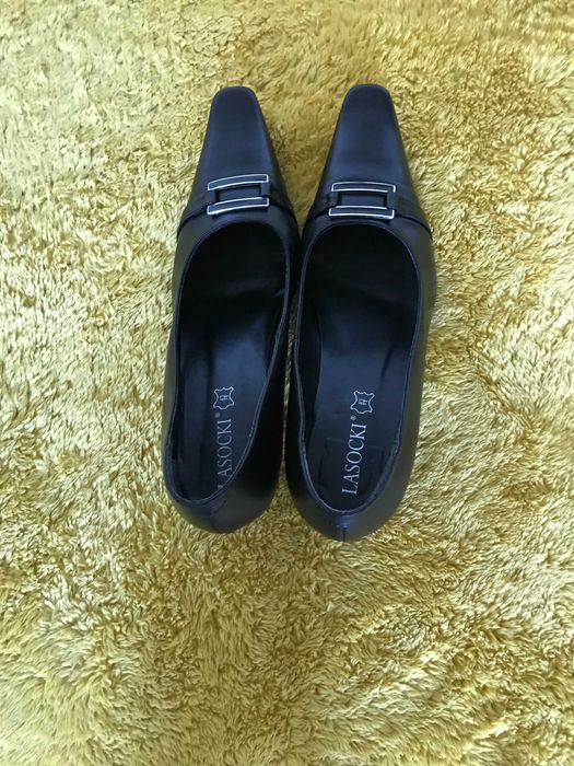 LASOCKI - Czółenka czarne skórzane - niewysoka szpilka