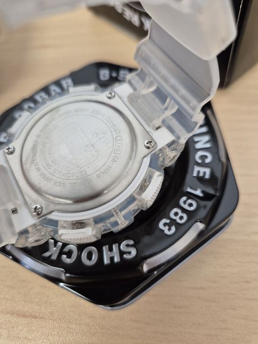Zegarek Casio  Gshock S110SR z zestawem pudełek