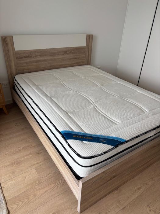 Cama e colchão 195x150