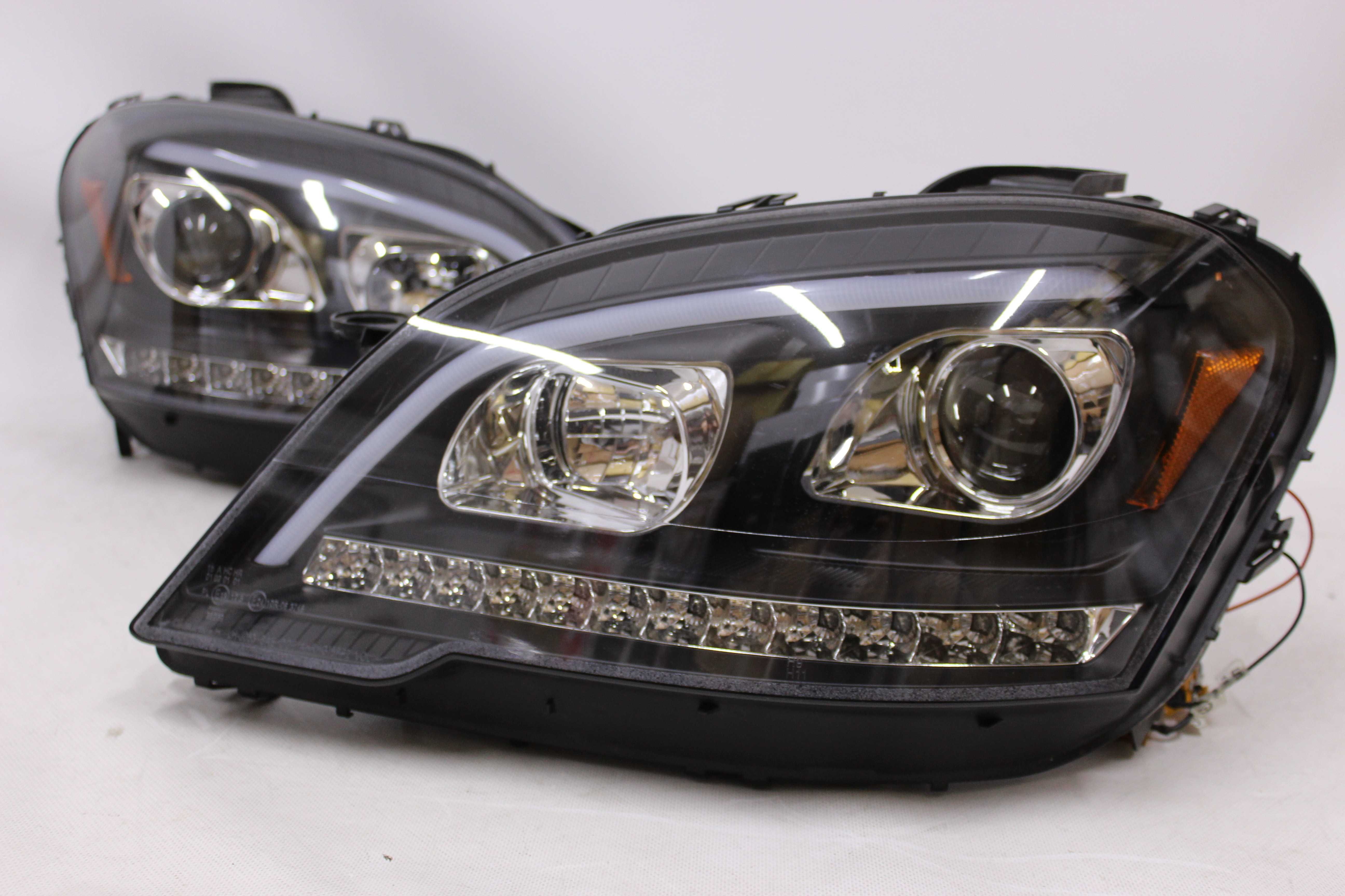 Lampy reflektory przód Mercedes W164 ML 09-11 LED BAR NEON DYNAMICZNE