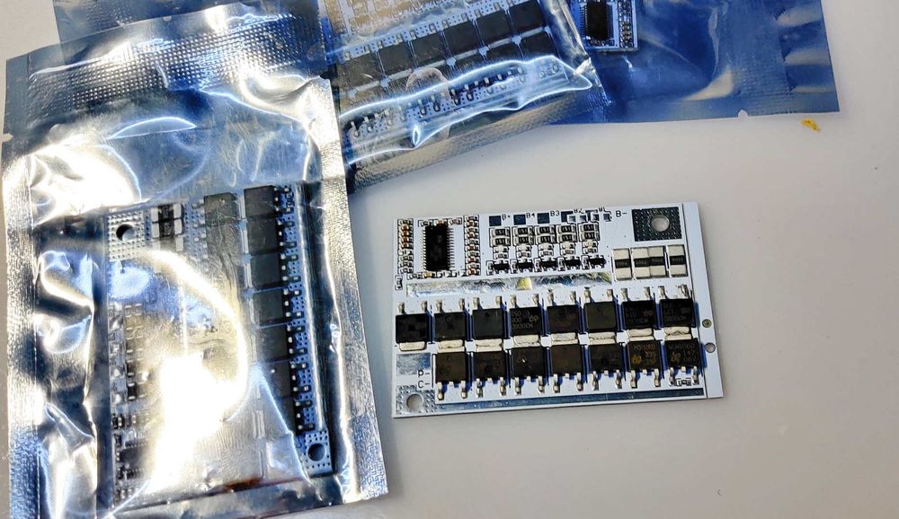 BMS белая  4S (3S 5S) LiFePo4 100A BM3451 c балансировкой батареи