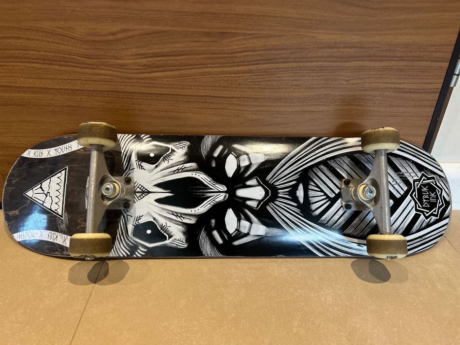 DESKOROLKA – Setup Krux / Bones / Primitive / Youth x Kult x Dybuk