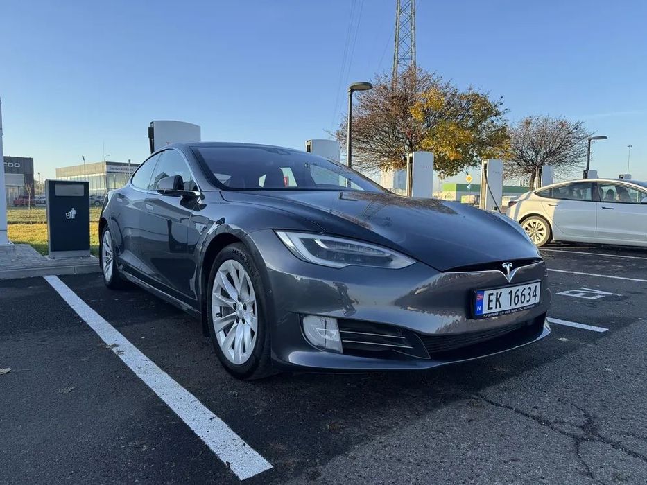 Tesla Model S Tesla Model S 90D Darmowe Ladowanie SUC FREE