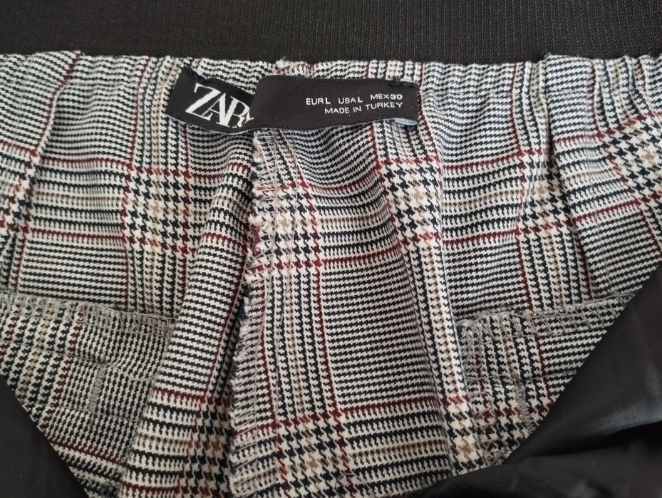 Calça senhora xadrez Zara - L