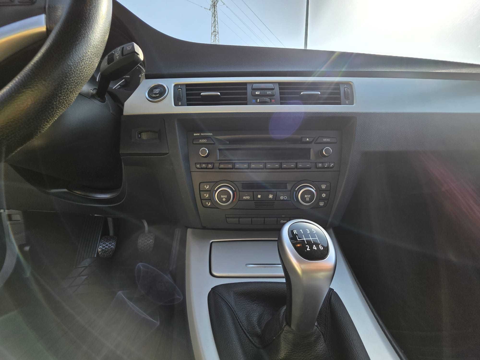 BMW 318d Touring - Impecável | 202.000 Km