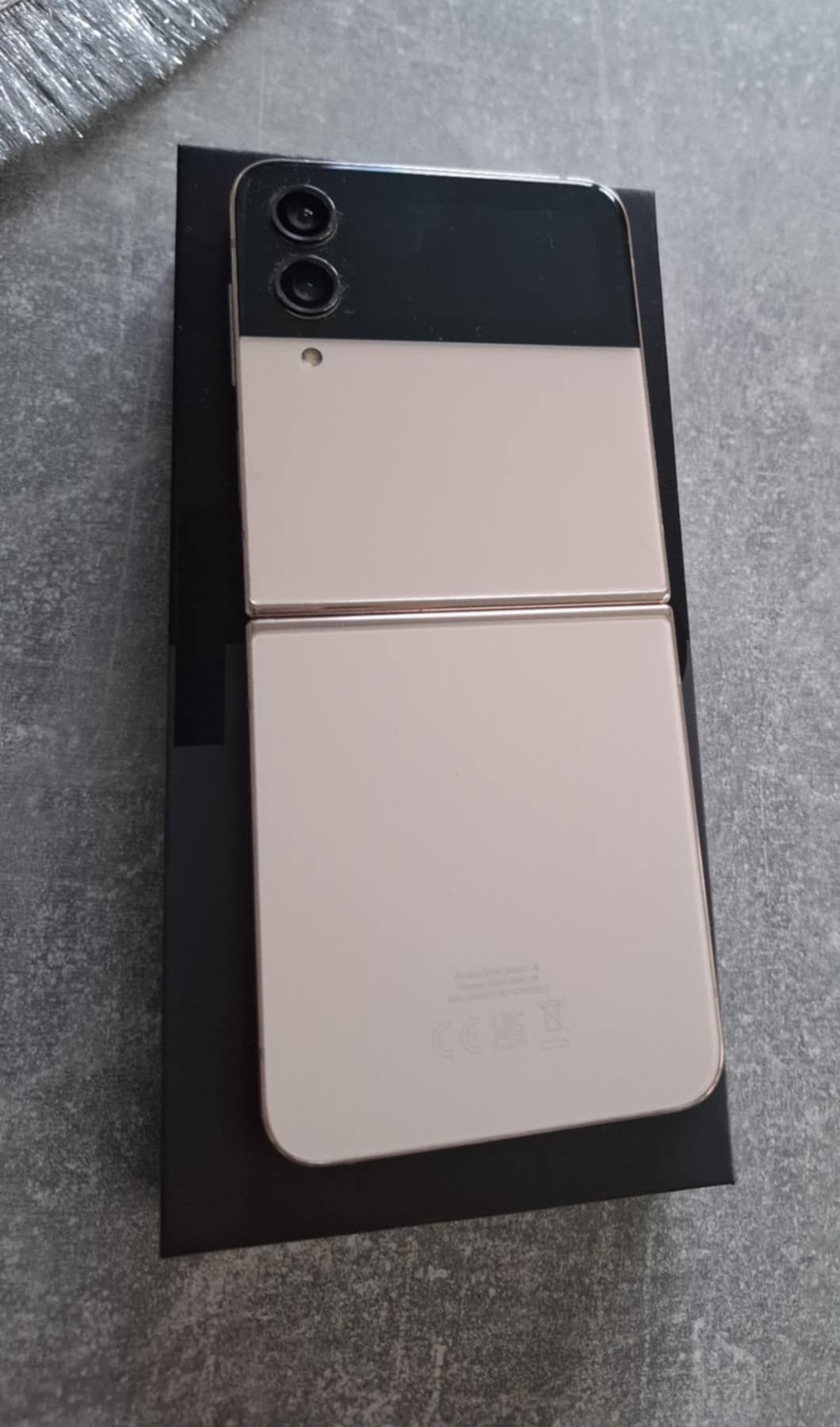 Samsung Galaxy Z Flip4