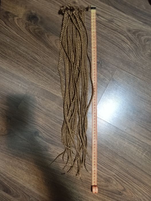 Штучні косички зі зі