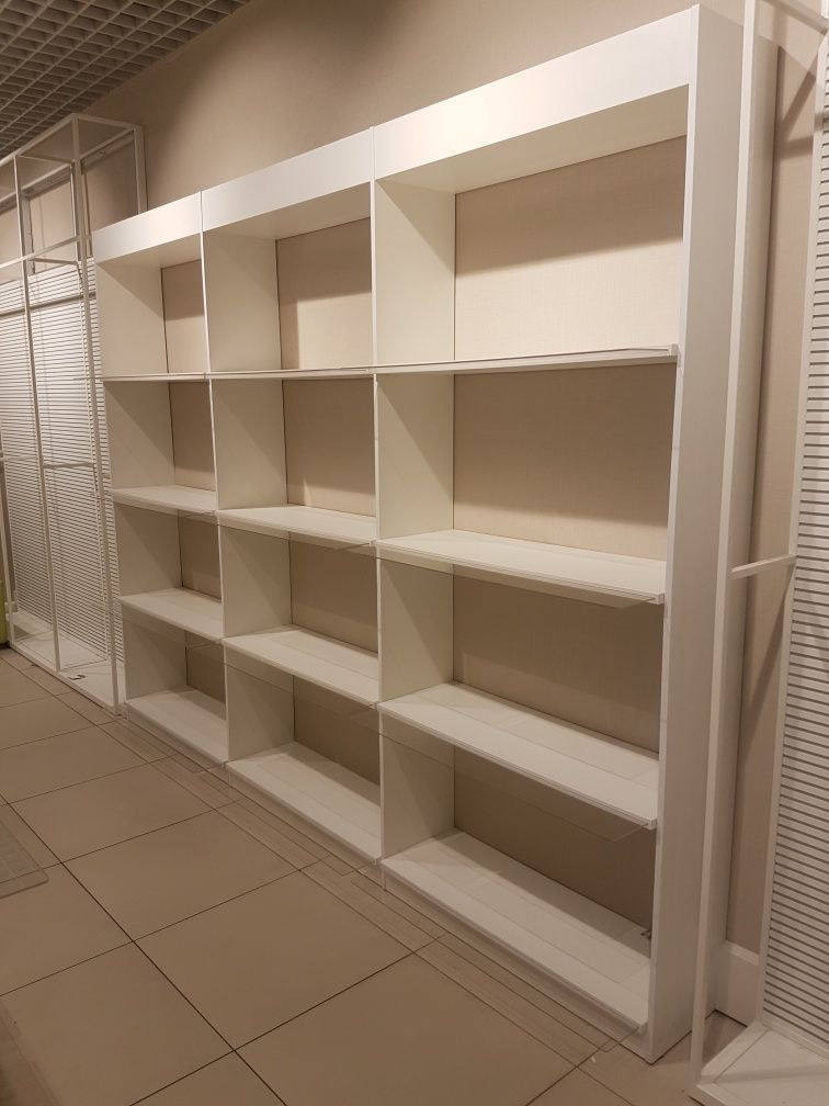 sprzedam wyposażenie sklepu obuwniczego