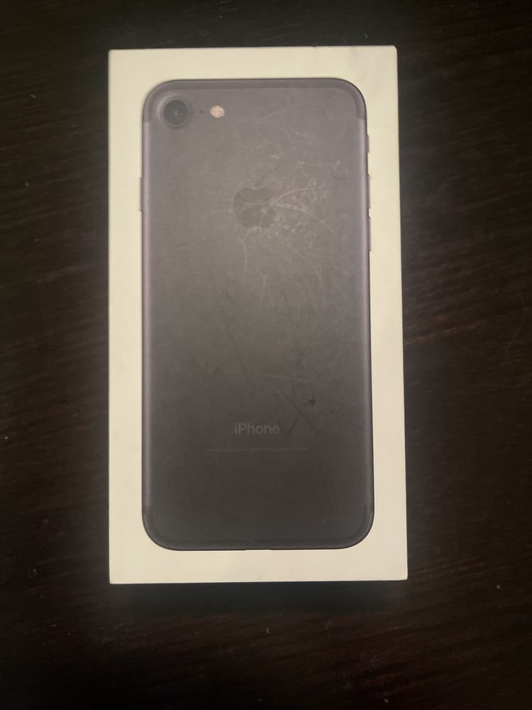 Iphone 7 32GB com caixa