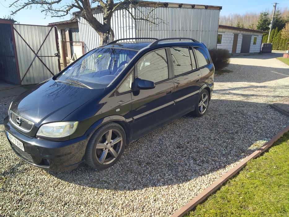 Opel Zafira OPC 200km 2005r