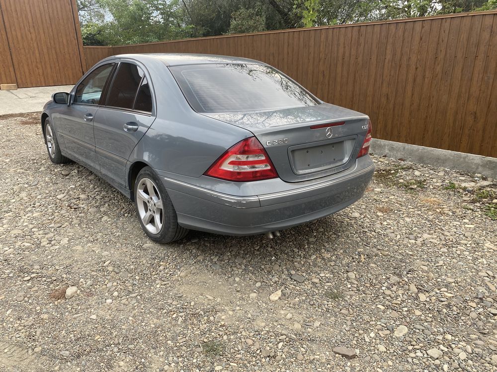 Mercedes w203 крила,капот,поріг,зеркало телевізор двері бампер