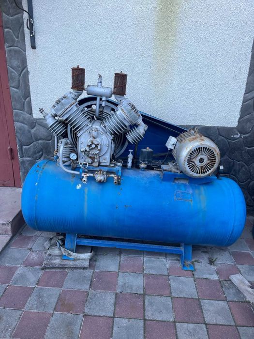 Повітряний компресор 500л 7.5 кВт 3 фази