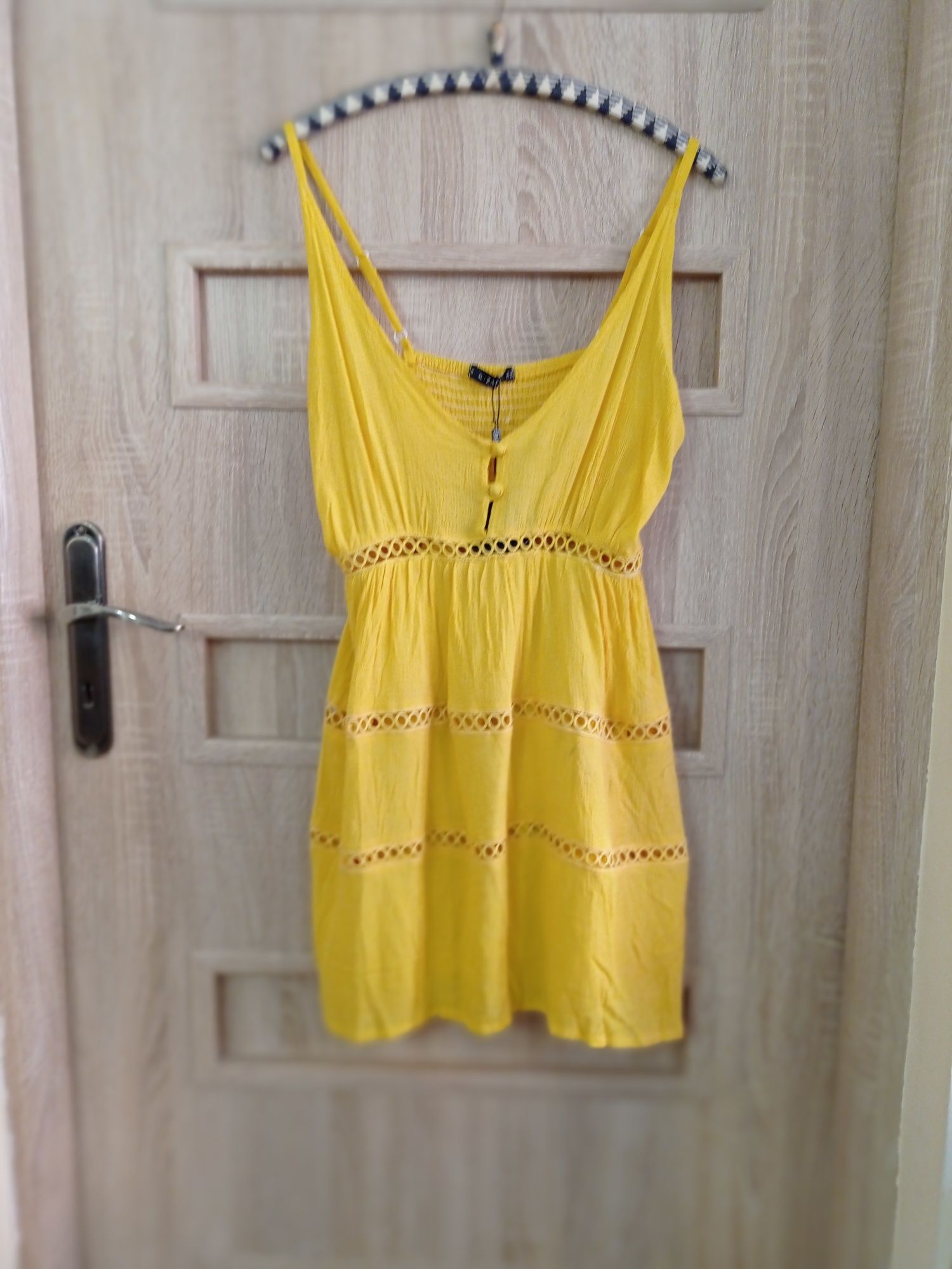 Letnia sukienka żółta