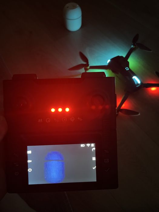 Дрон Квадрокоптер FPV та Екраном на Пульті