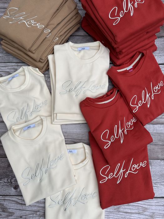 Вышивка логотипов на одежде. Машинная вышивка