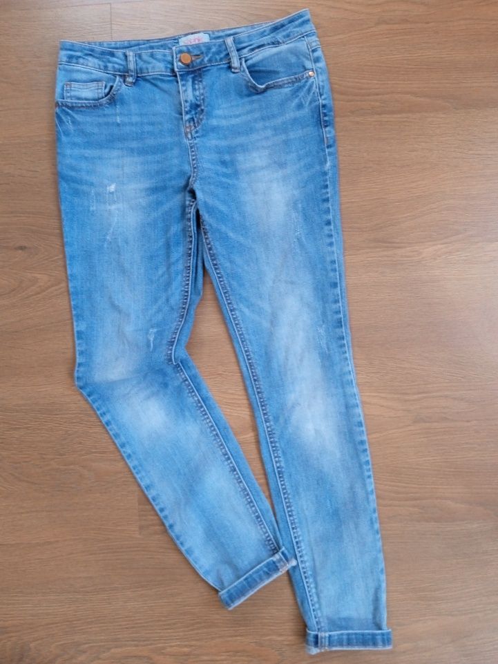 Чудові літні джинси на 12-13 років