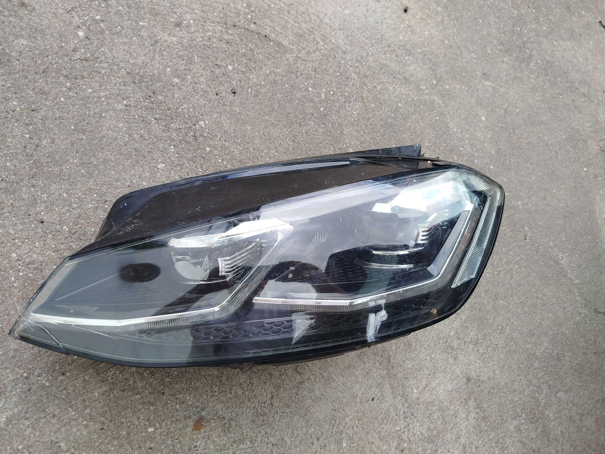 VW GOLF VII 7 FL Lift R-LINE Full Led Lampa Lewa Uszkodzona