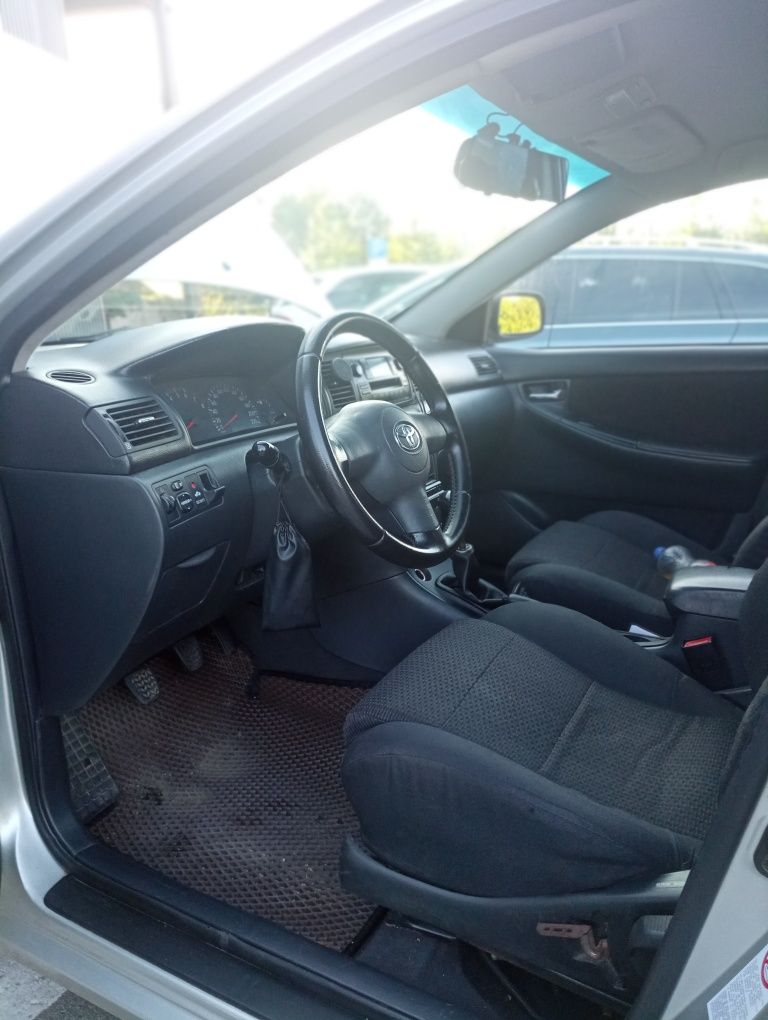Toyota Corolla e120 рест
