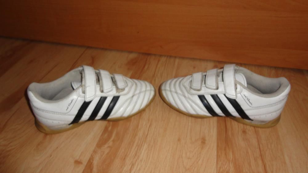 Sportowe buty firmy adidas roz.33