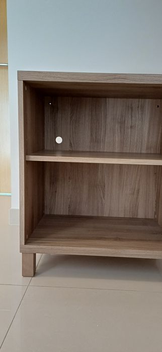 Móvel IKEA com prateleira