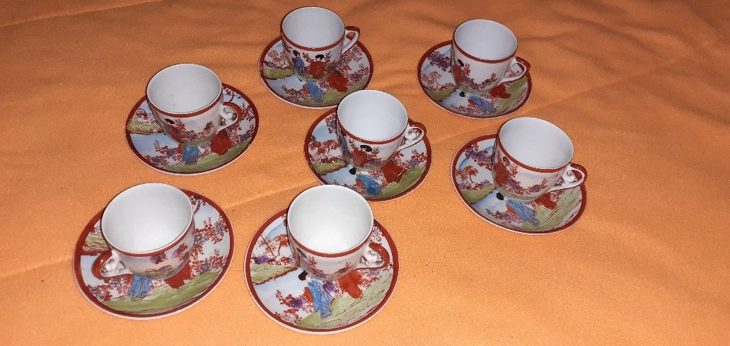 Porcelanas Vista Alegre com cerca de 80 anos