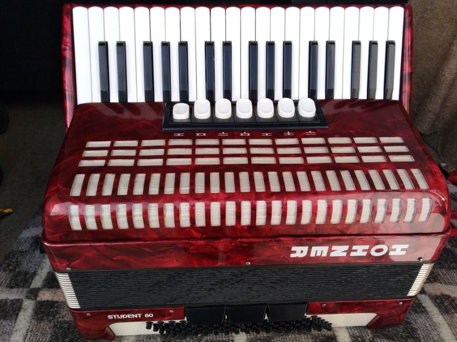 Acordeão Hohner 80 baixos