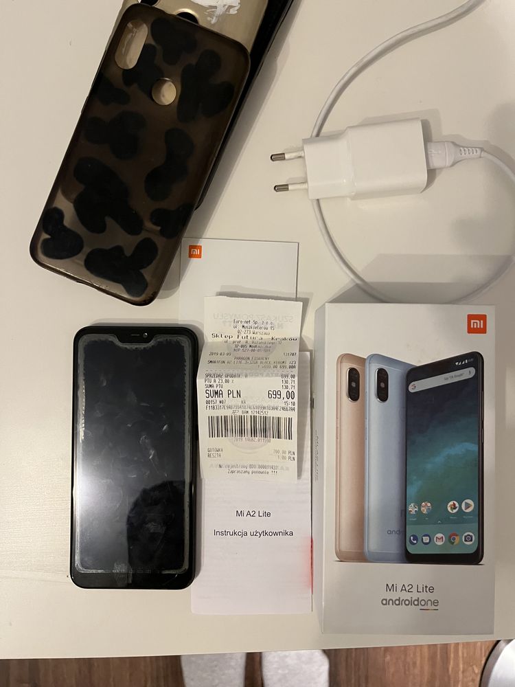 Telefon xiaomi mi a 2 lite uszkodzony z ładowarka