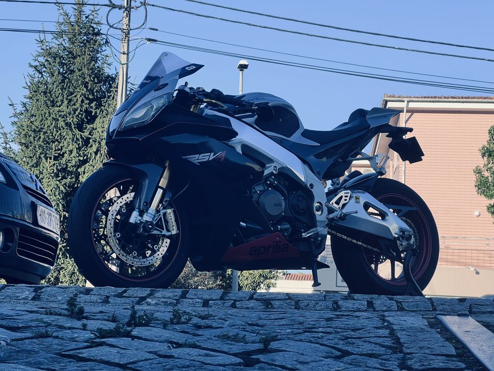APRILIA Rsv4 factory