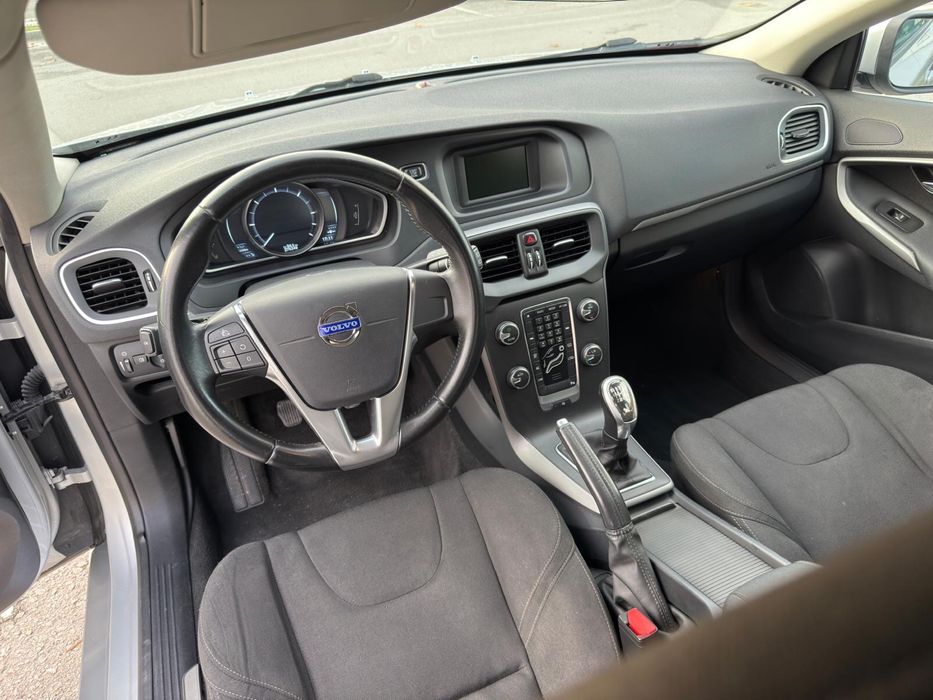Volvo V40 D2 - 2013