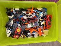 Caixa de LEGOs várias coleções