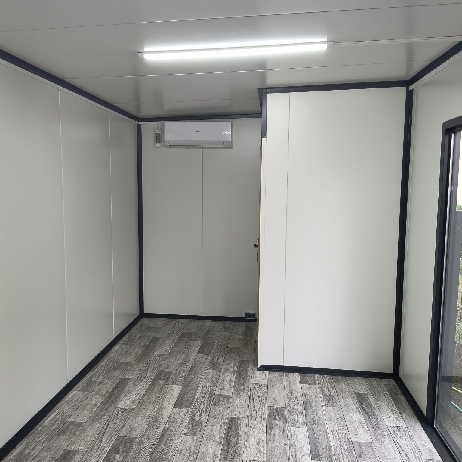 Pawilony handlowo-usługowe wym.3x6 m