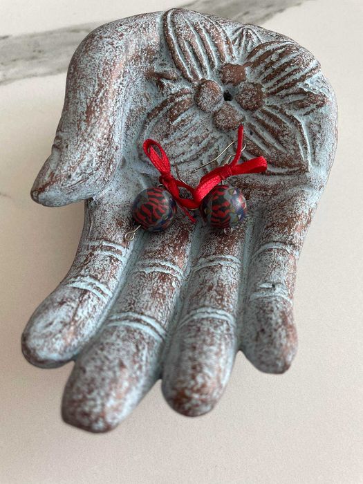 Kolorowe kolczyki z kokardkami