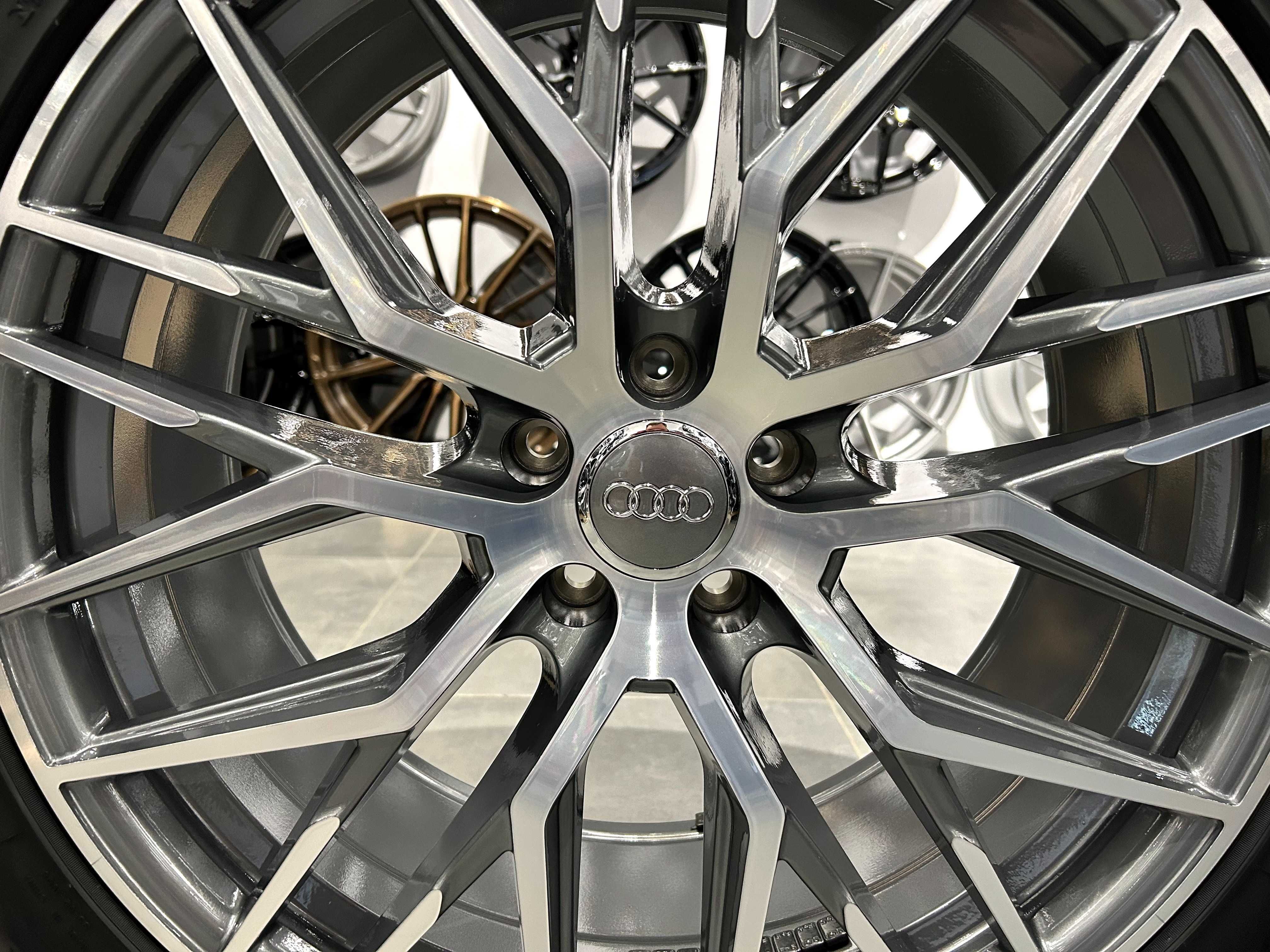 Koła letnie 20 5x112 MAM RS4 et30 Audi Q5 255/45R20 Tracmax
