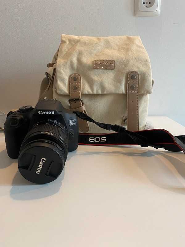 Canons EOS 2000D for sale