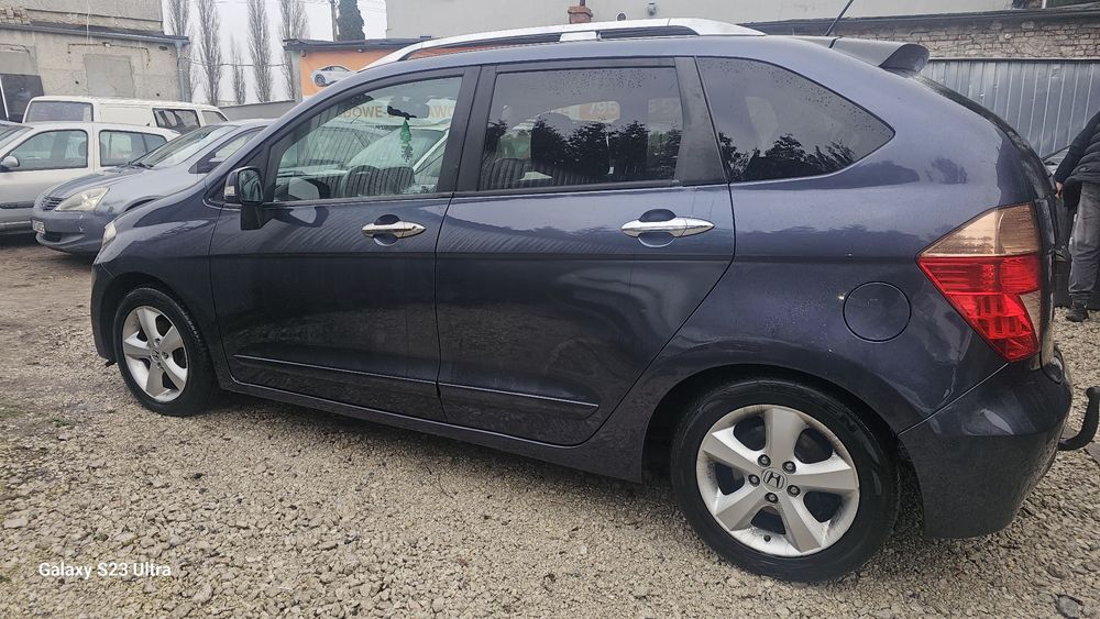 Honda F-RV  Diesel 6 Osób