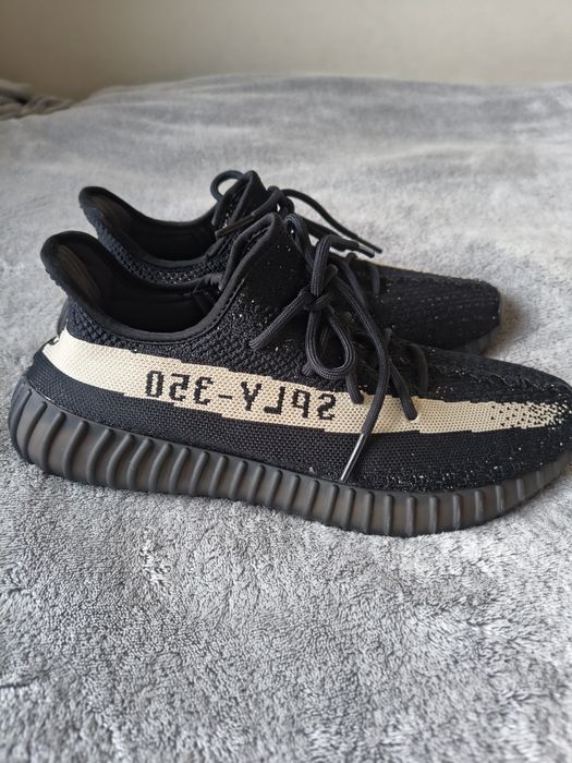 Adidas Yeezy Boost 350 V2 Core Black White 45 rozmiar