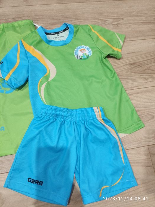 Strój sportowy 110 + worek na trening