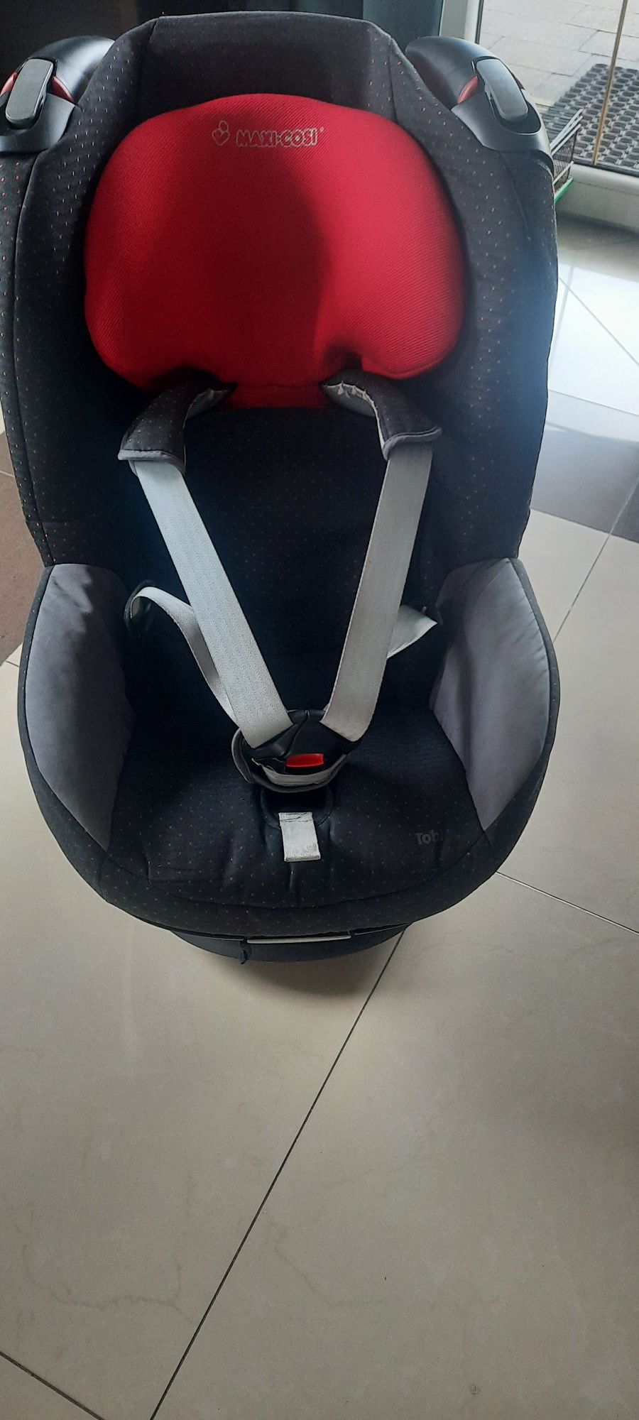 Fotelik samochodowy Maxi Cosi Tobi 9-18 kg