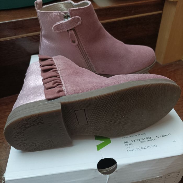 Botas em nobuck, cor rosa de menina