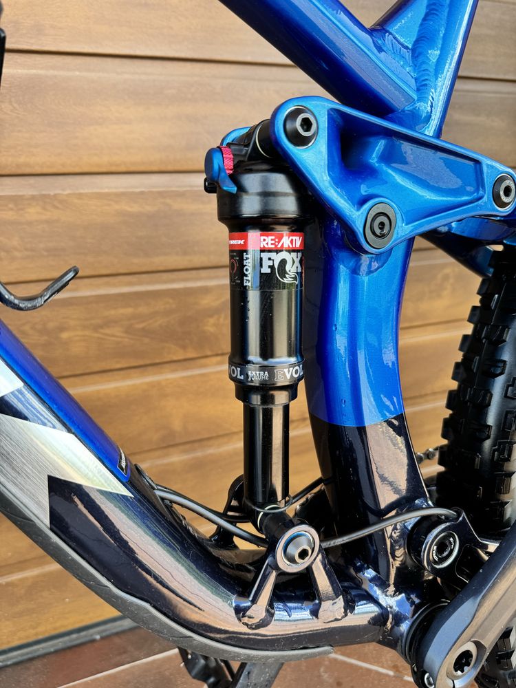 Велосипед двухподвес Trek Fuel EX 8 29
