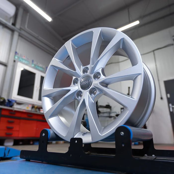 NOWE ORYGINALNE Felgi aluminiowe Audi 17" A3 A4 A6 A8 Q2 Q3 TT