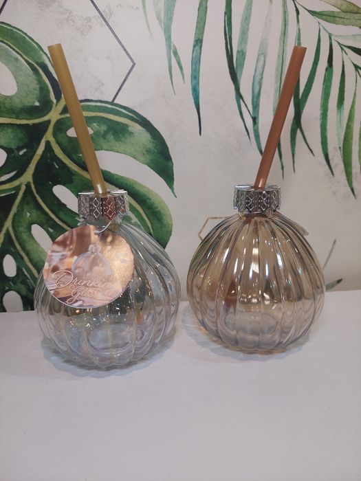 Szklanka z rurką w kształcie bombki 375ml