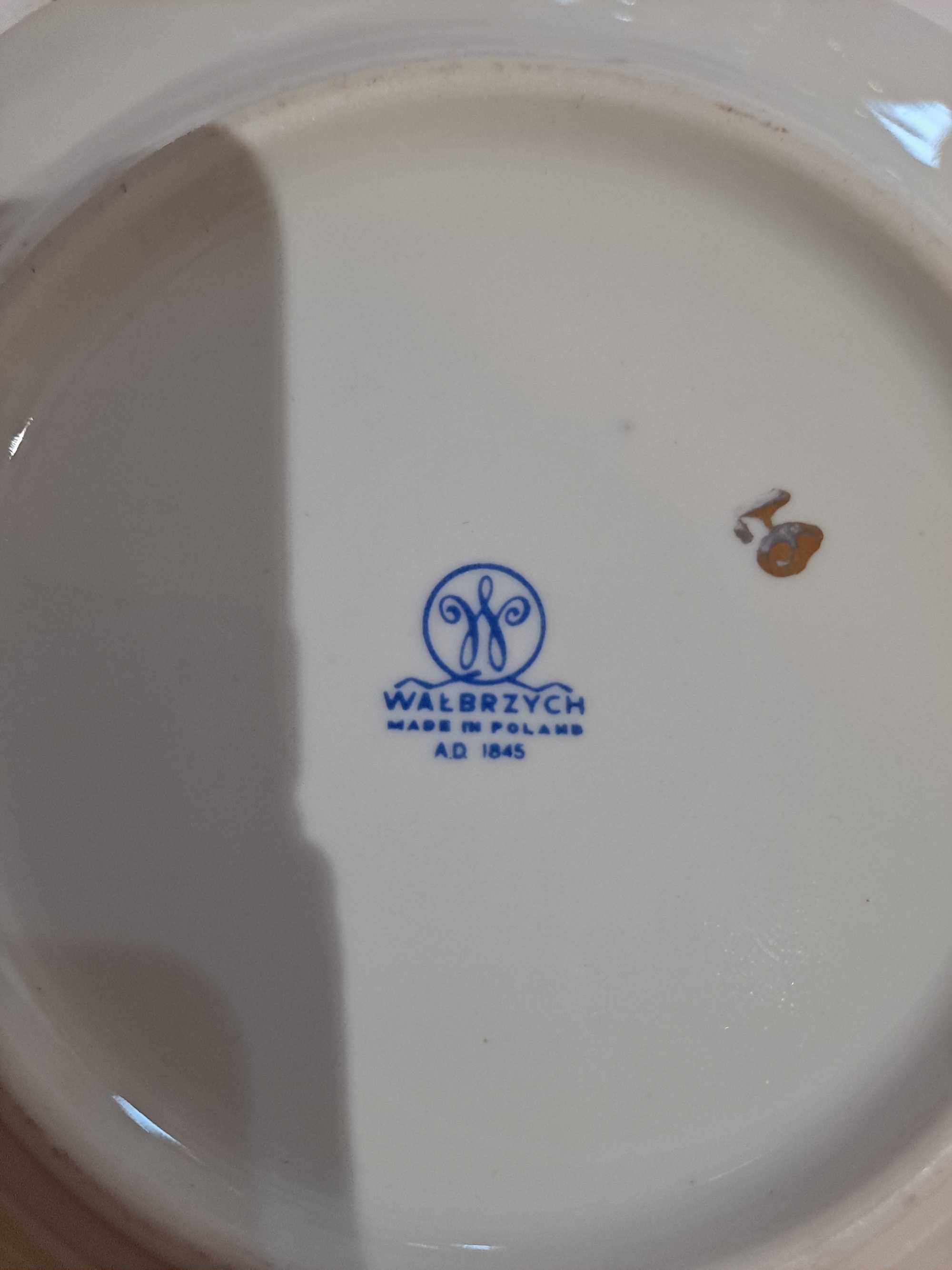 Piękny porcelanowy serwis obiadowo- kawowy - Wałbrzych